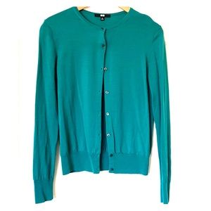 3/$40 Uniqlo Emerald Merino Wool Cardigan